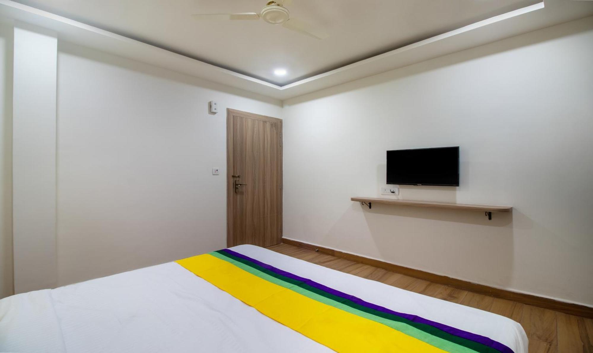 מטורה Itsy Hotels Krishna Residency, Govardhan Chauraha מראה חיצוני תמונה