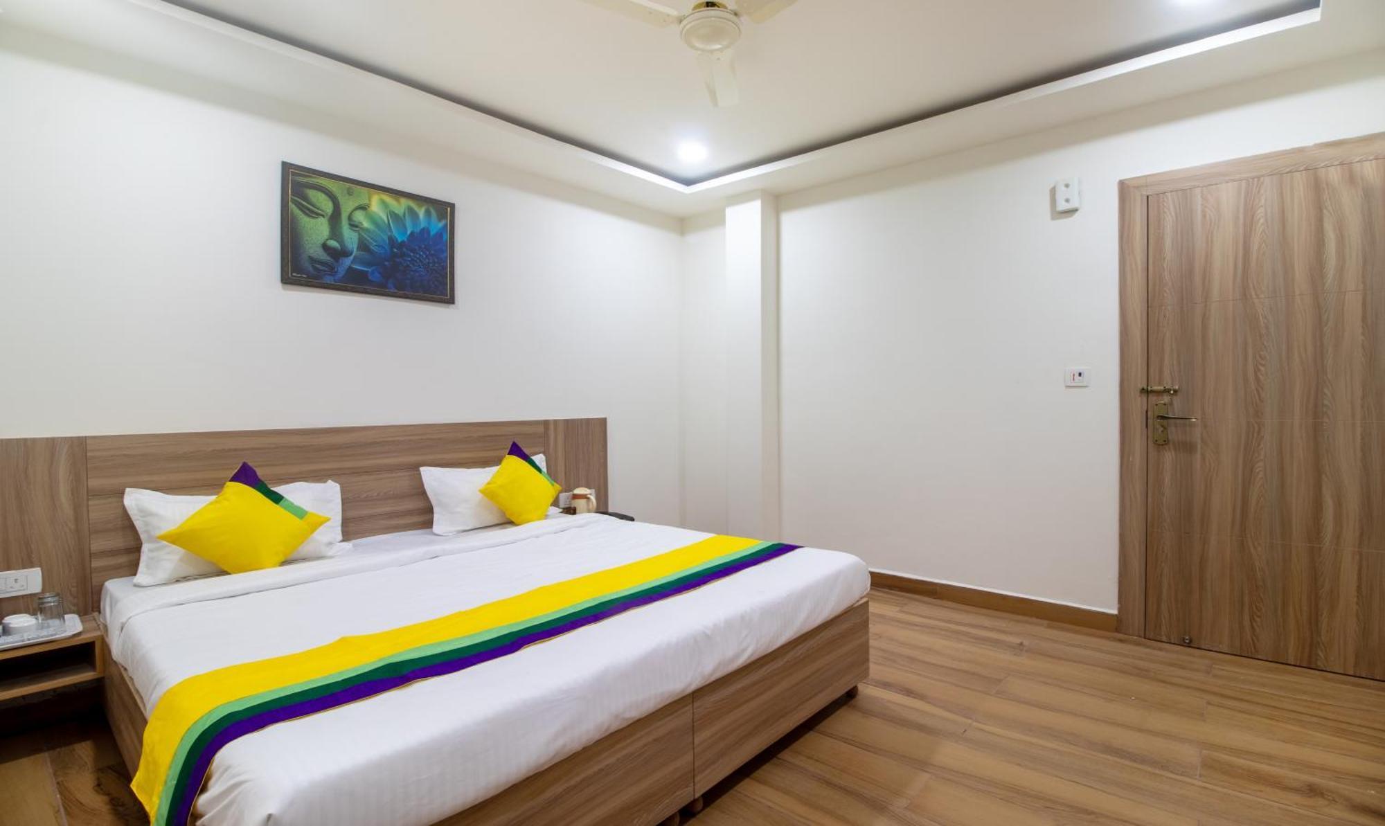 מטורה Itsy Hotels Krishna Residency, Govardhan Chauraha מראה חיצוני תמונה